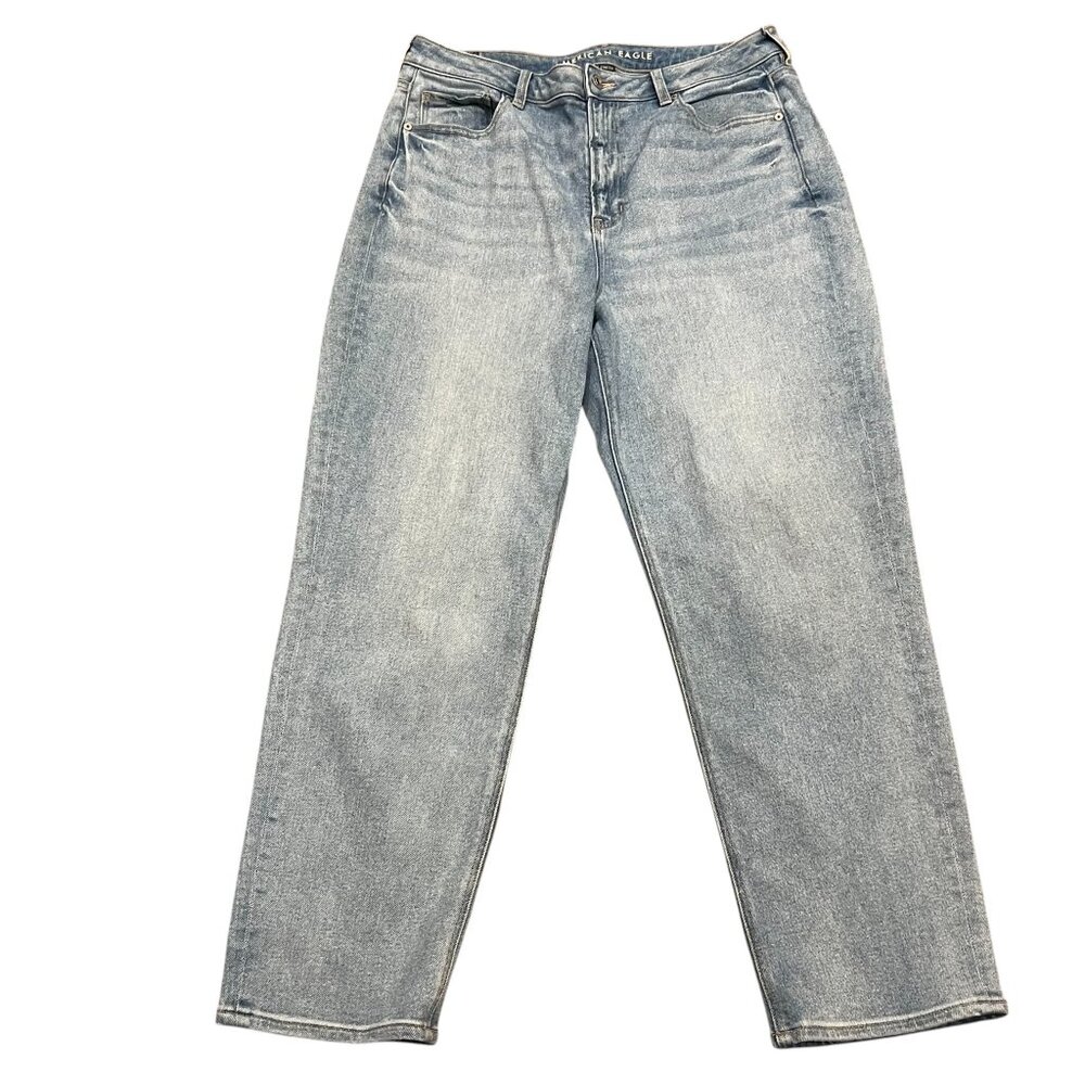 American Eagle Straight Leg Mom Jean, Light Wash, 16
